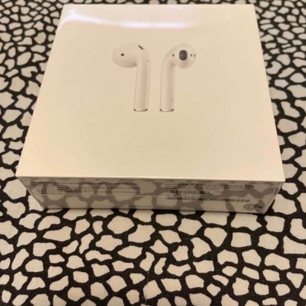 Apple Airpods 2nd generation brand new